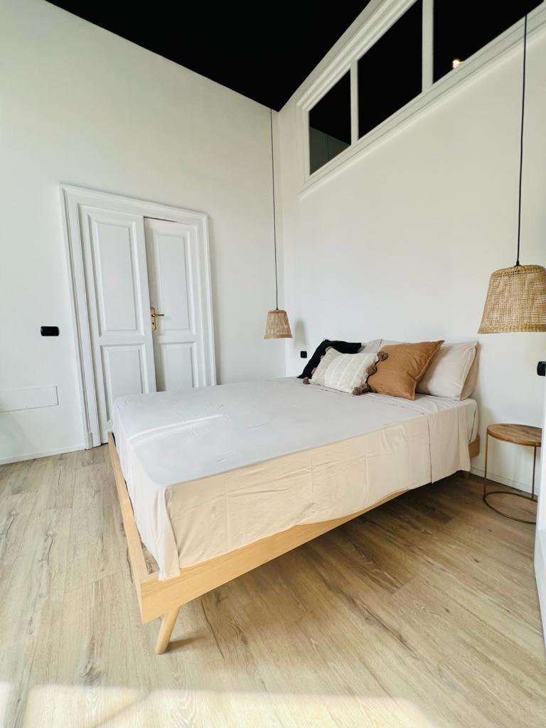 נאפולי B&B Ruffo Di Bagnara Palazzo Monumentale מראה חיצוני תמונה