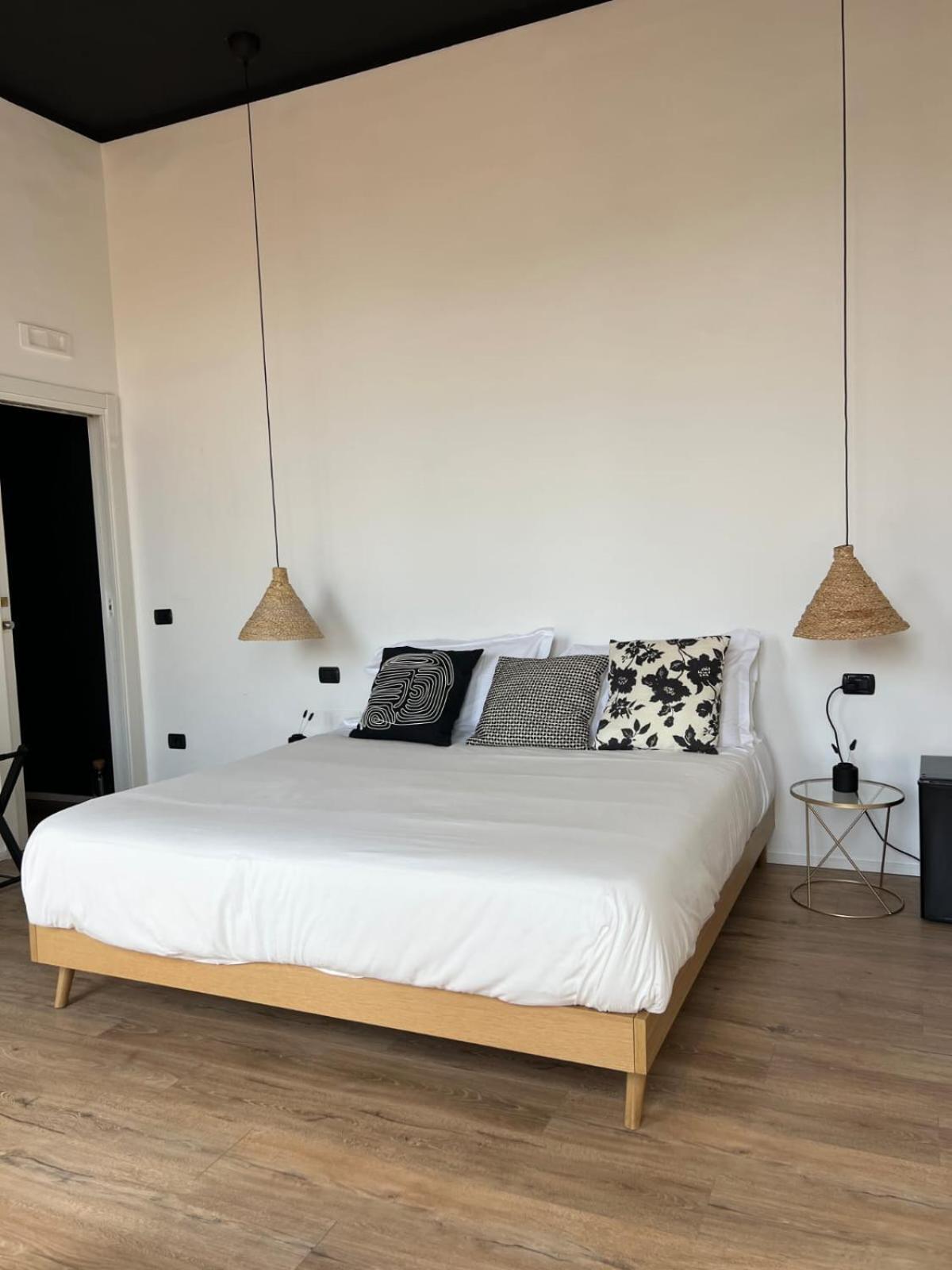 נאפולי B&B Ruffo Di Bagnara Palazzo Monumentale מראה חיצוני תמונה